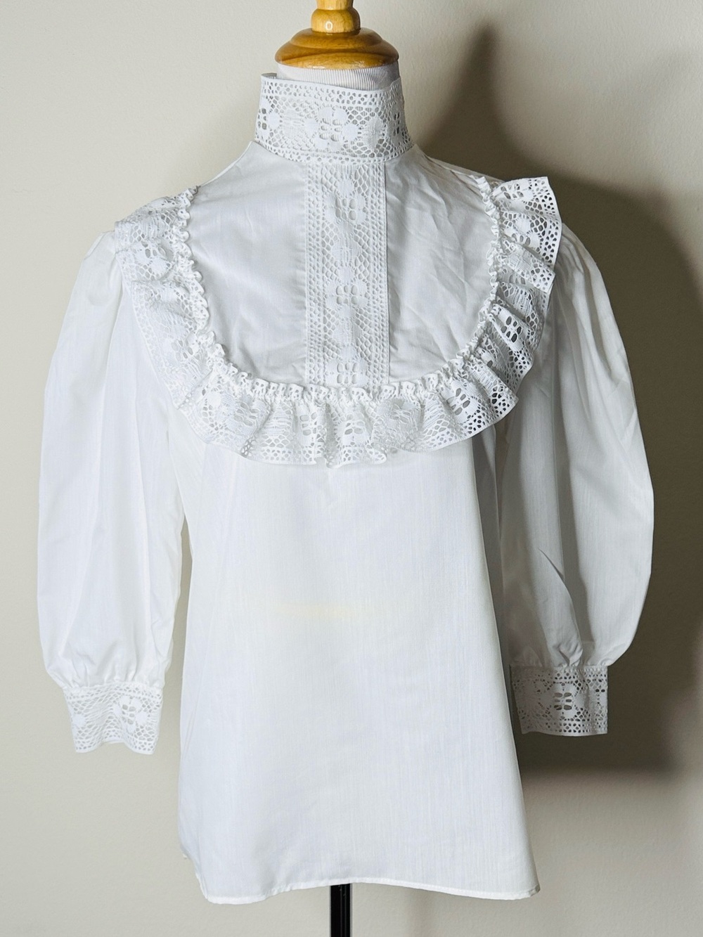 American Vintage White High Collar Delicate Lace Trimmed Blouse